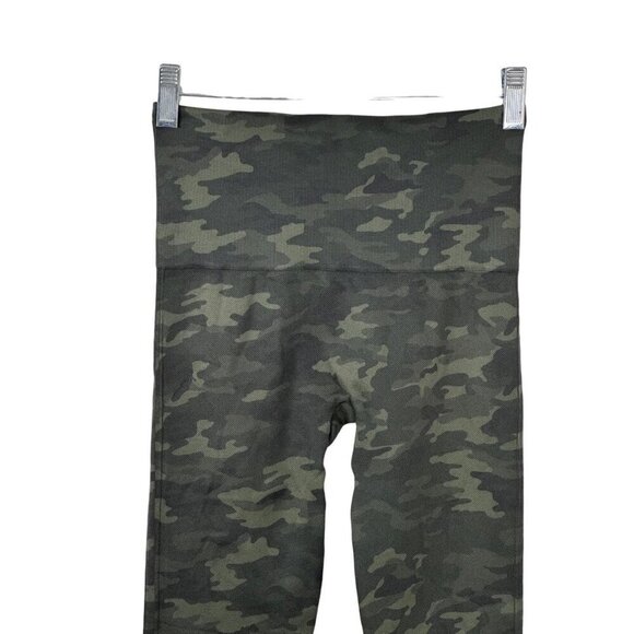 Spanx Activewear Look at Me Now Seamless Green Camo Crop Leggings Athleisure S/P - Picture 2 of 8